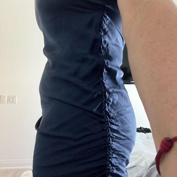 Wilfred silk dress XS great condition worn once too tight - Picture 7 of 7